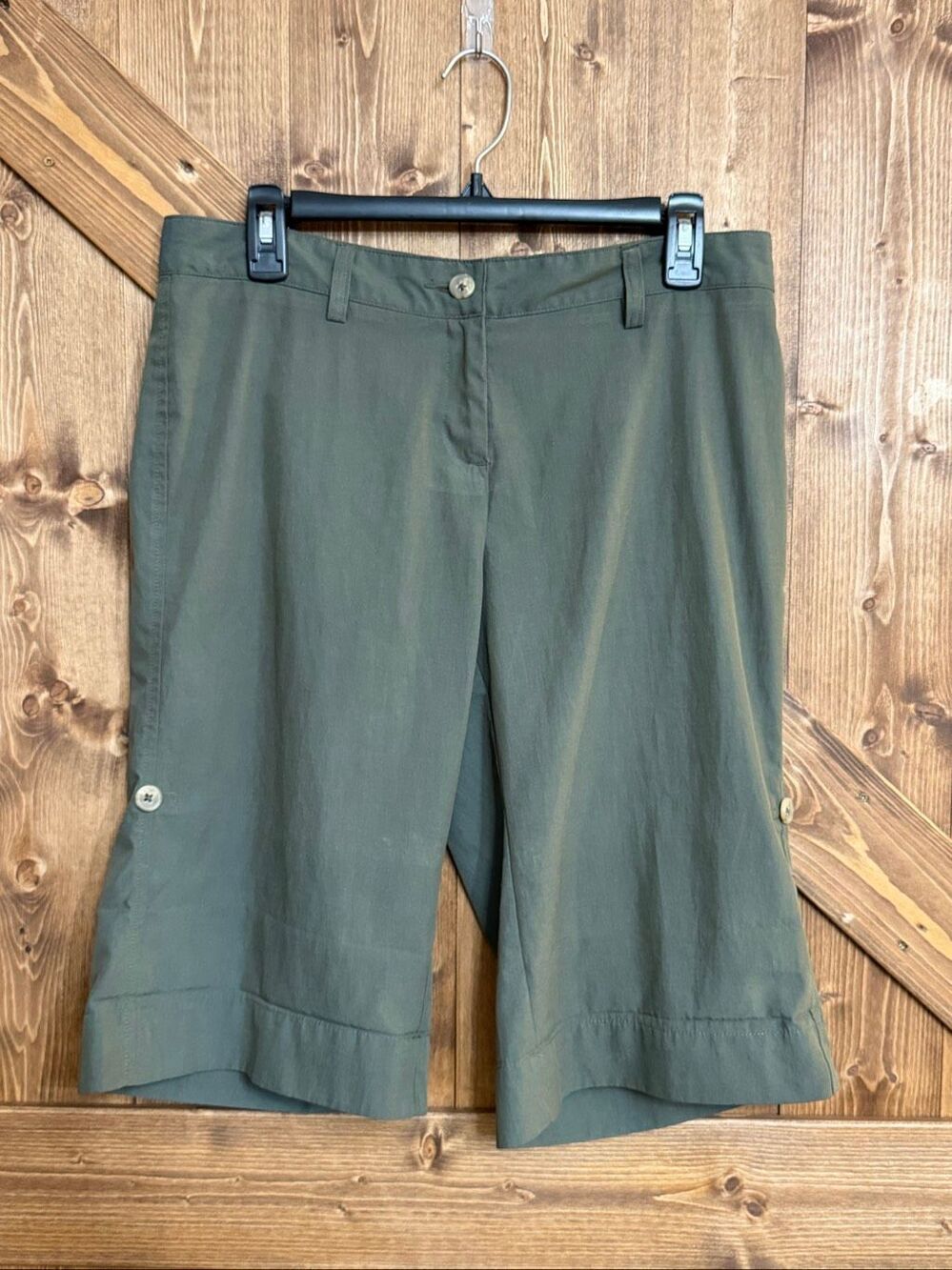 Weatherproof Women’s Size 8 Olive Green Bermuda Walking Shorts 14” Inseam(9367)